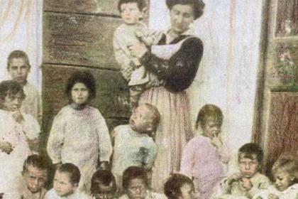 Irene Bernasconi with children